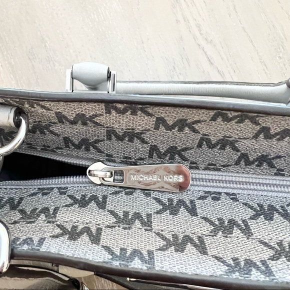 NWOT Michael Kors Handbag Purse - Picture 9 of 16